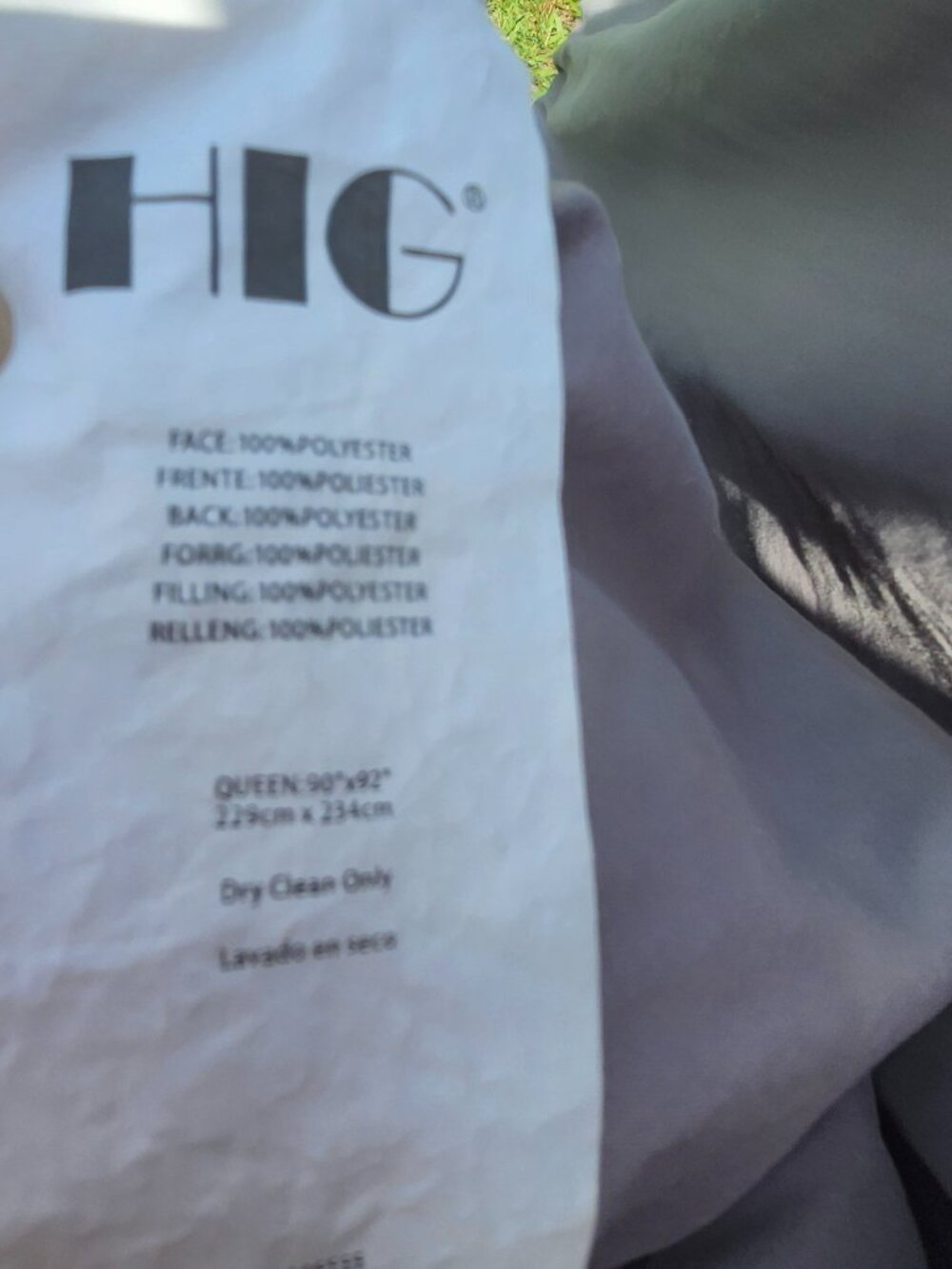 HIG queen comforter & matching shams 90" x 92" - Picture 7 of 15